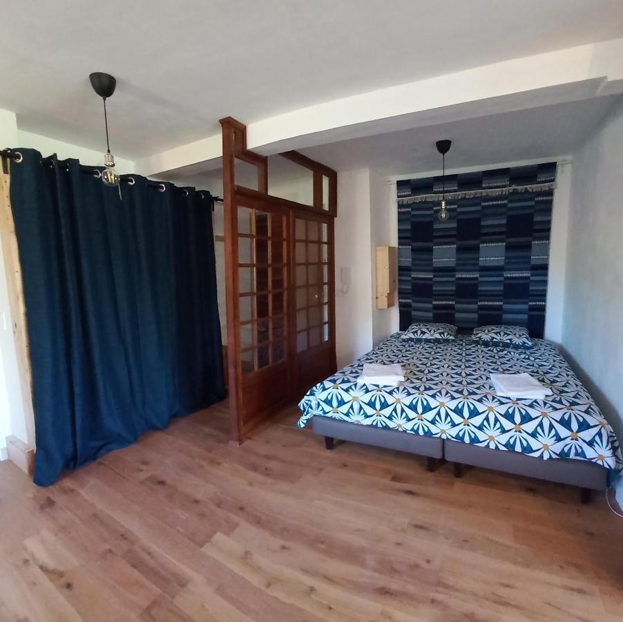 Loft Climatise "La Pinede", 50 M2, Tres Calme, 5 Mn A Pied Des Plages, Lit King Size Ла-Сейн-сюр-Мер Экстерьер фото