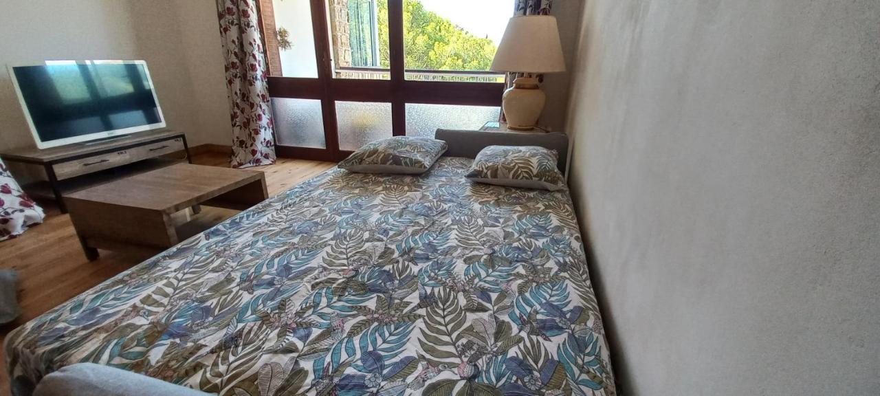 Loft Climatise "La Pinede", 50 M2, Tres Calme, 5 Mn A Pied Des Plages, Lit King Size Ла-Сейн-сюр-Мер Экстерьер фото